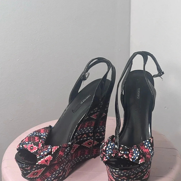 Forever 21,  6” wedge multi color block print  shoes 7 w/ankle strap tie - Picture 7 of 11